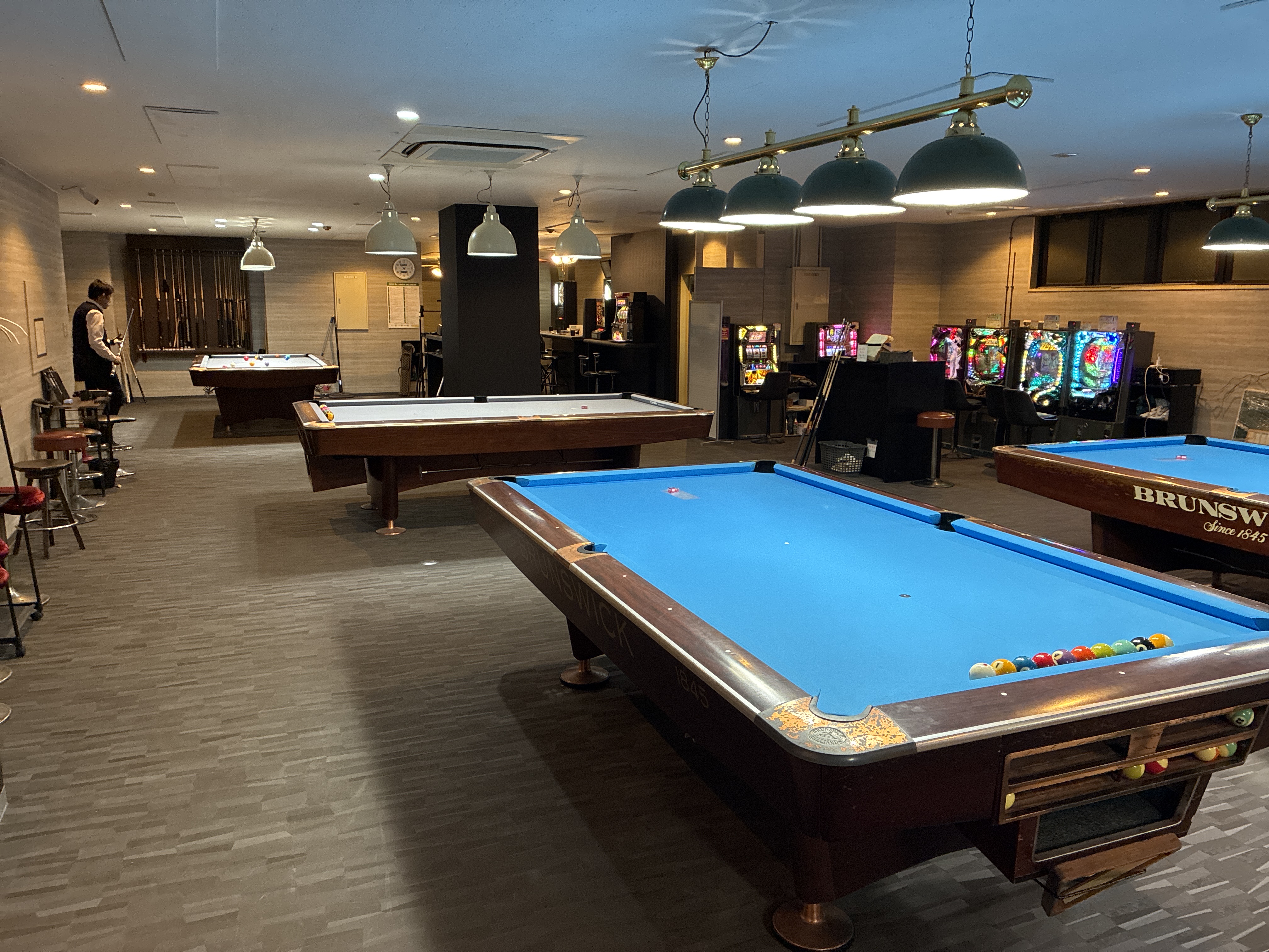ビリヤード ＆ ダーツ COZY HONTEN(大阪府) ビリヤード場ガイド