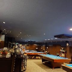 Pool & Darts Bar AZ.Place(東京都) ビリヤード場ガイド - ビリヤード
